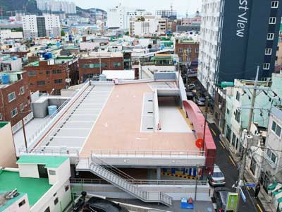 °ø»ç¸í:½ÅÆòµ¿ ³ë¿Ü°ø¿µÁÖÂ÷Àå ½ÅÃà°ø»ç</br>
                ´ëÁöÀ§Ä¡:ºÎ»ê±¤¿ª½Ã »çÇϱ¸ ½ÅÆòµ¿ 146-23¿Ü 4ÇÊÁö</br>
                Áö¿ªÁö±¸:ÁØÁÖ°ÅÁö¿ª °ÇÃà¸éÀû:647.06M2 ÁÖÂ÷¸éÀû:1295.41M2</br>
                ÁÖÂ÷´ë¼ö: 1Ãþ 21´ë 2Ãþ 16´ë 3Ãþ 18´ë = ÃÑ 55´ë